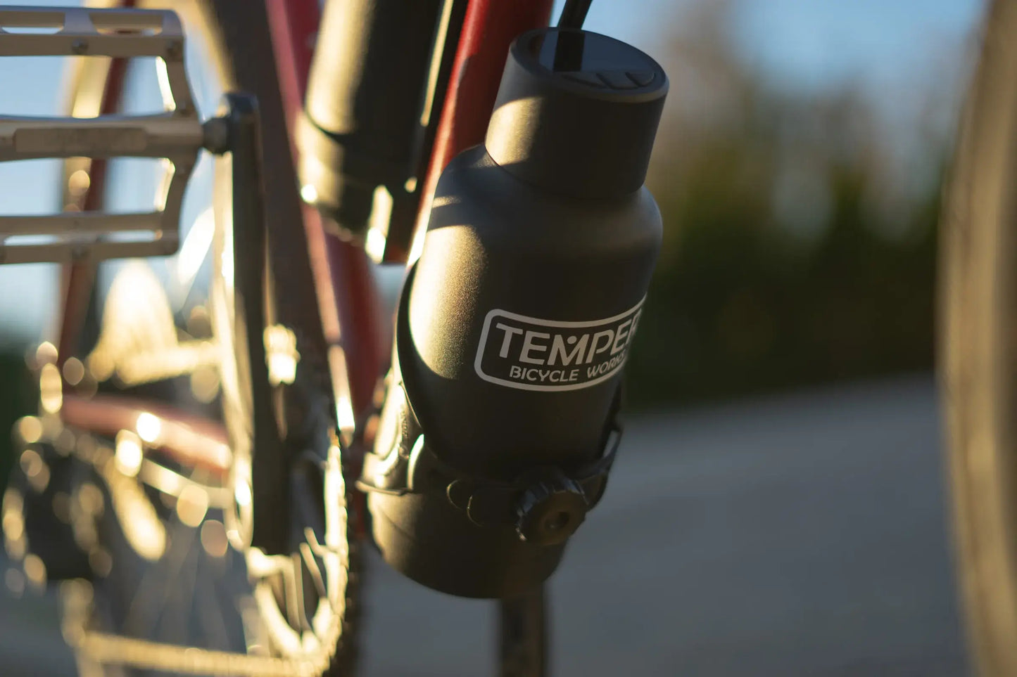 Ratcheting Bottle Cage