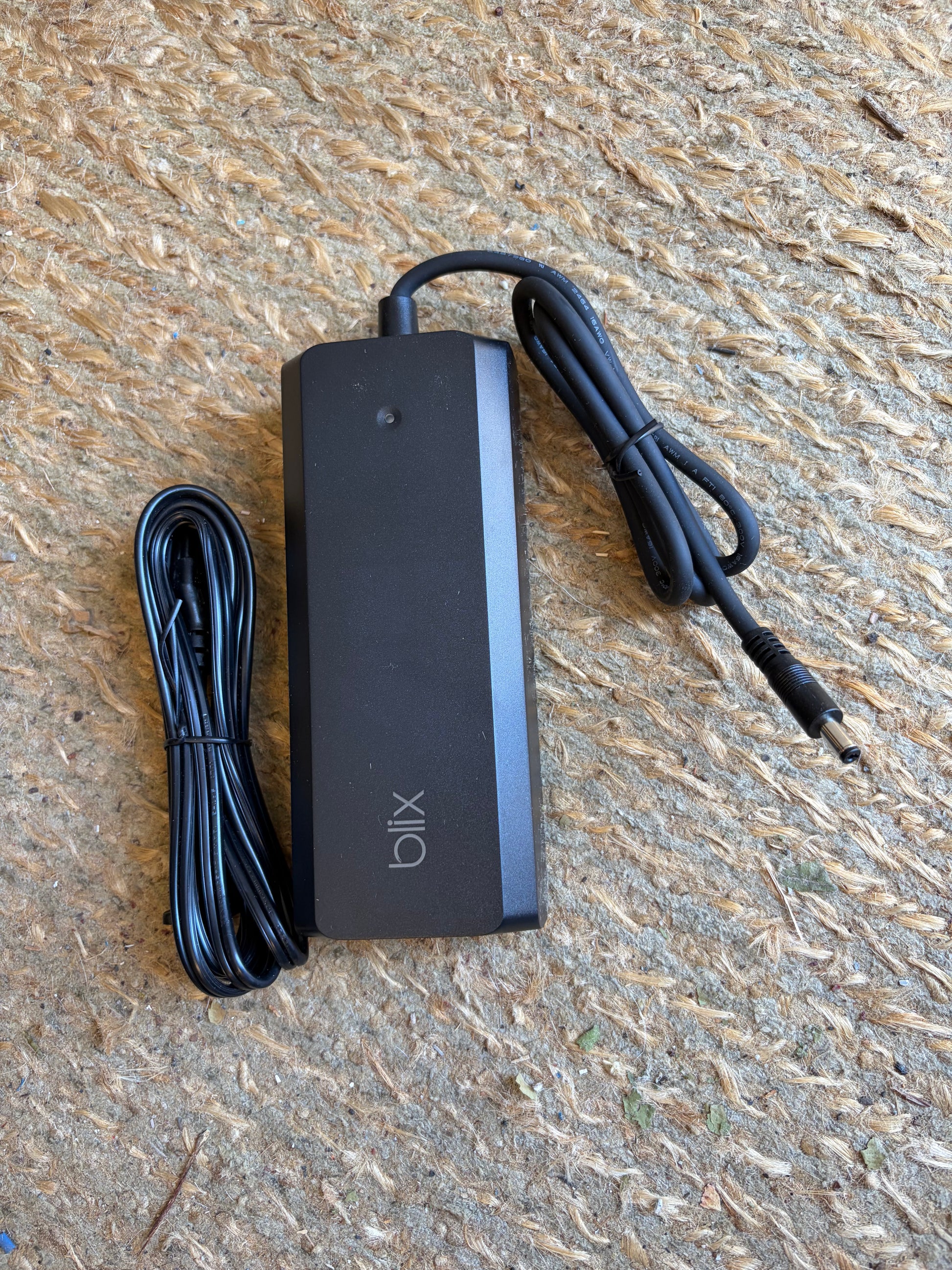 Blix replacement charger with detachable barrel plug — fits Sol, Aveny, Vika, Packa, Ultra, Dubbel